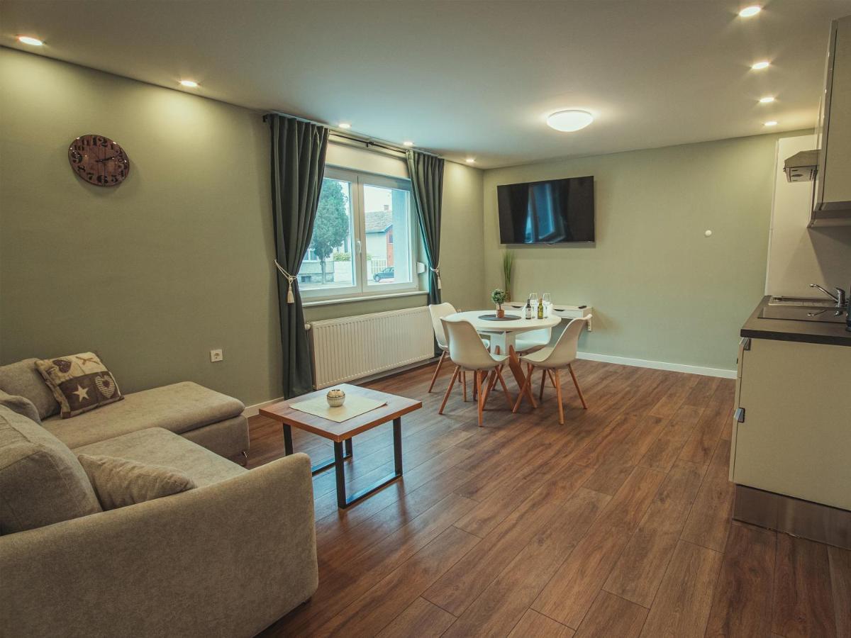 Apartmani Infinity Osijek Bagian luar foto