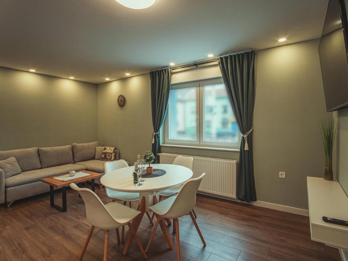 Apartmani Infinity Osijek Bagian luar foto