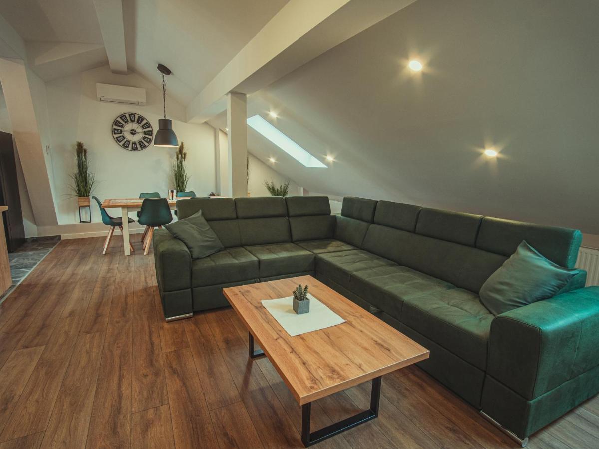 Apartmani Infinity Osijek Bagian luar foto