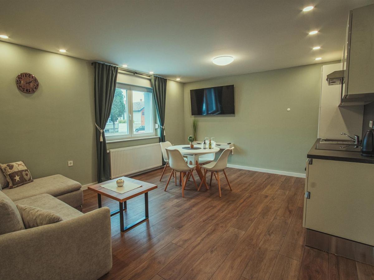 Apartmani Infinity Osijek Bagian luar foto