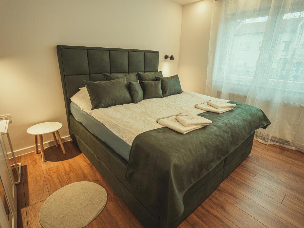 Apartmani Infinity Osijek Bagian luar foto