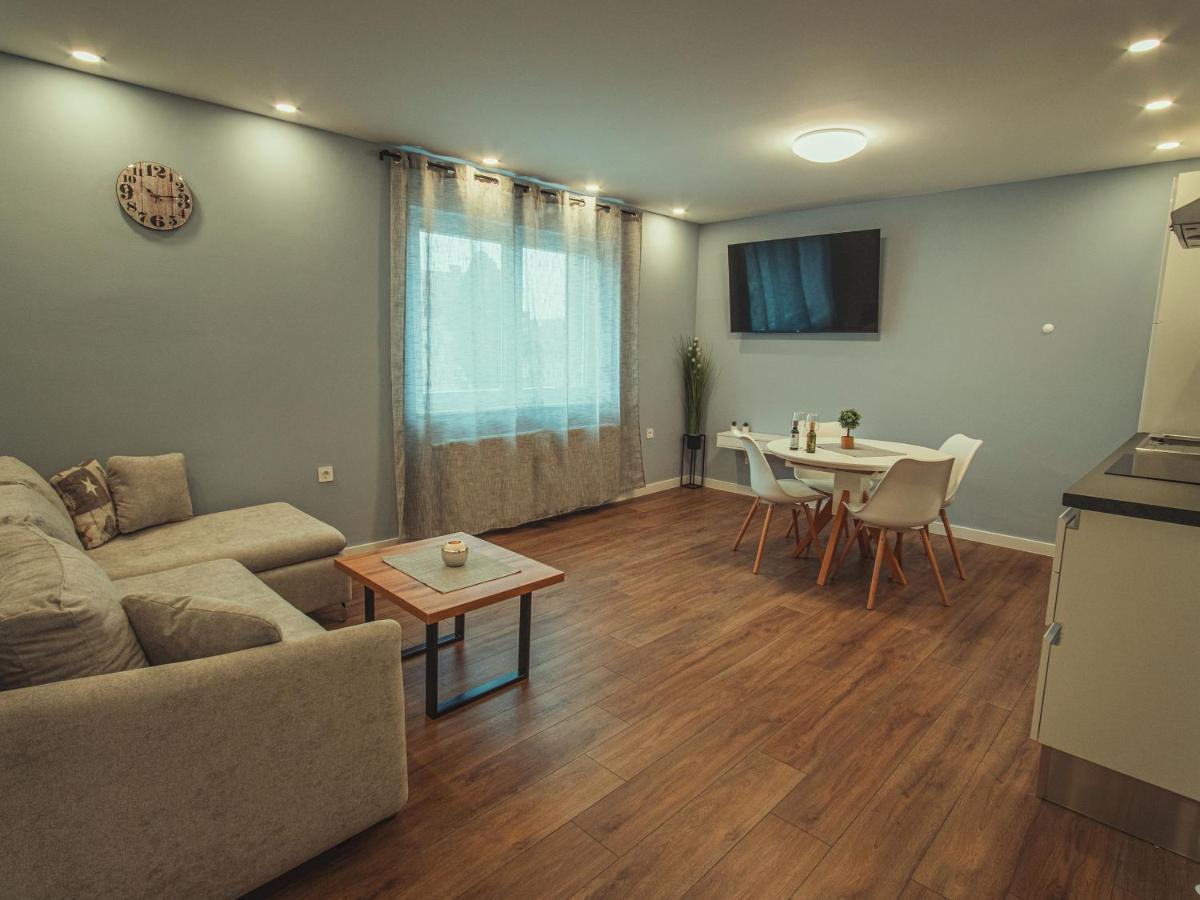 Apartmani Infinity Osijek Bagian luar foto