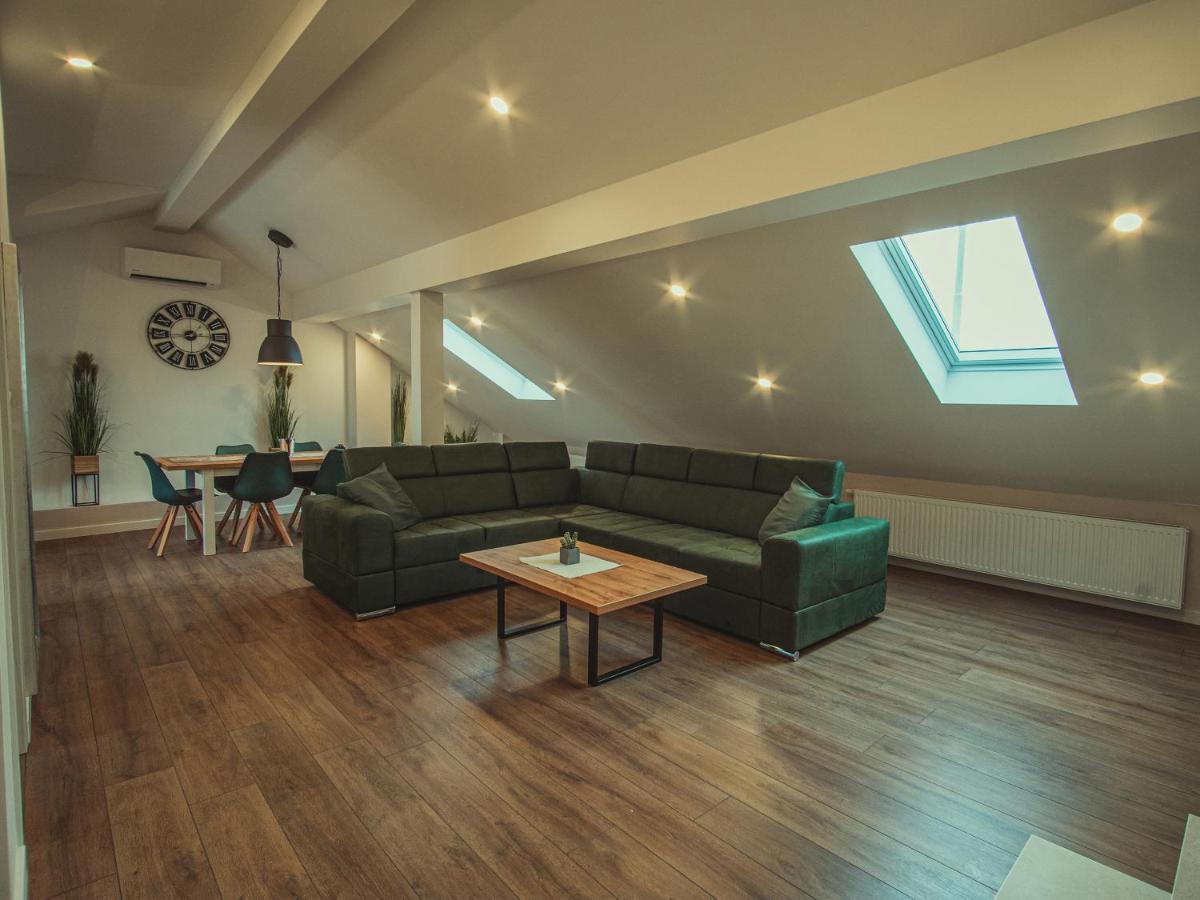 Apartmani Infinity Osijek Bagian luar foto