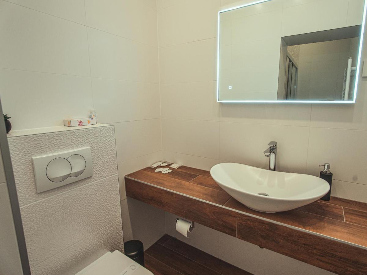 Apartmani Infinity Osijek Bagian luar foto
