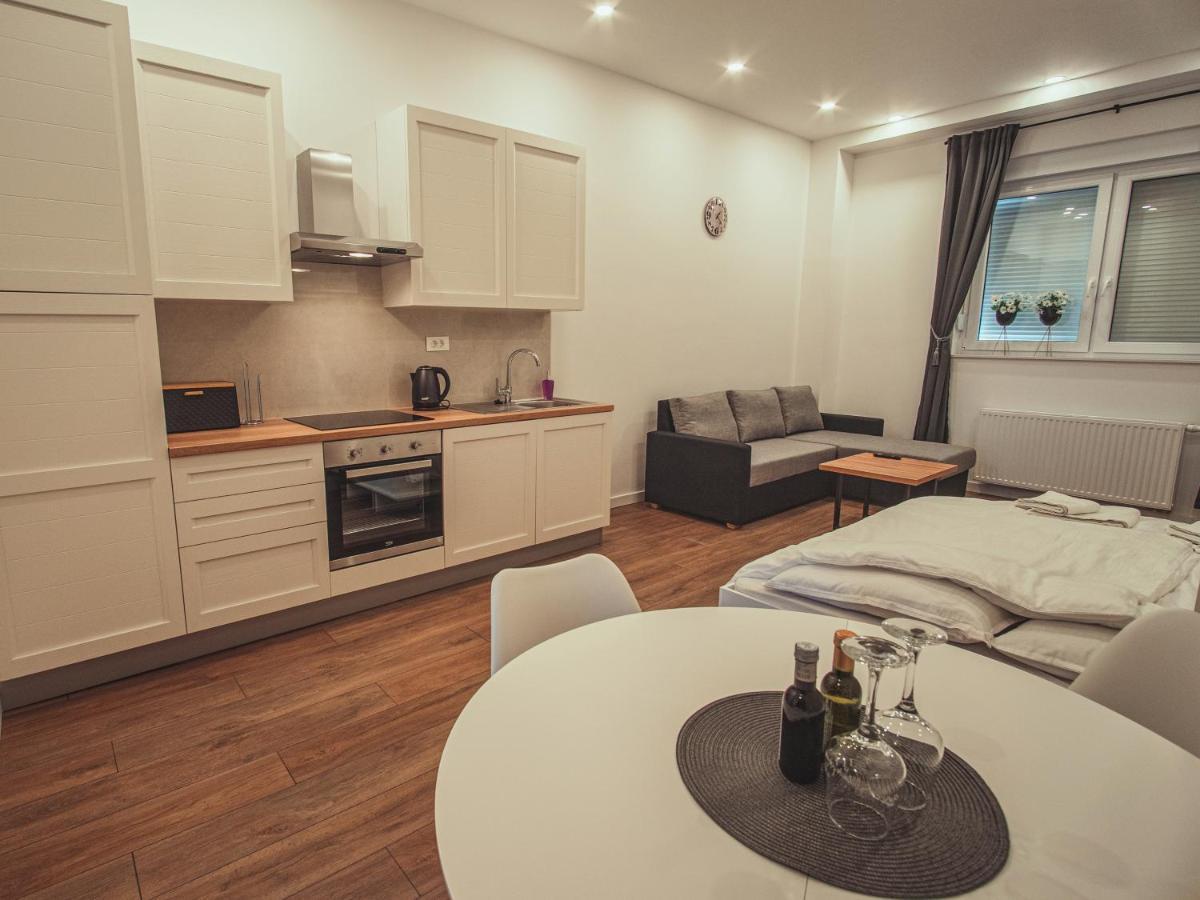 Apartmani Infinity Osijek Bagian luar foto