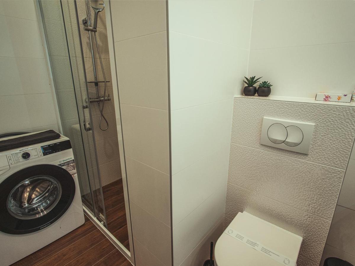 Apartmani Infinity Osijek Bagian luar foto