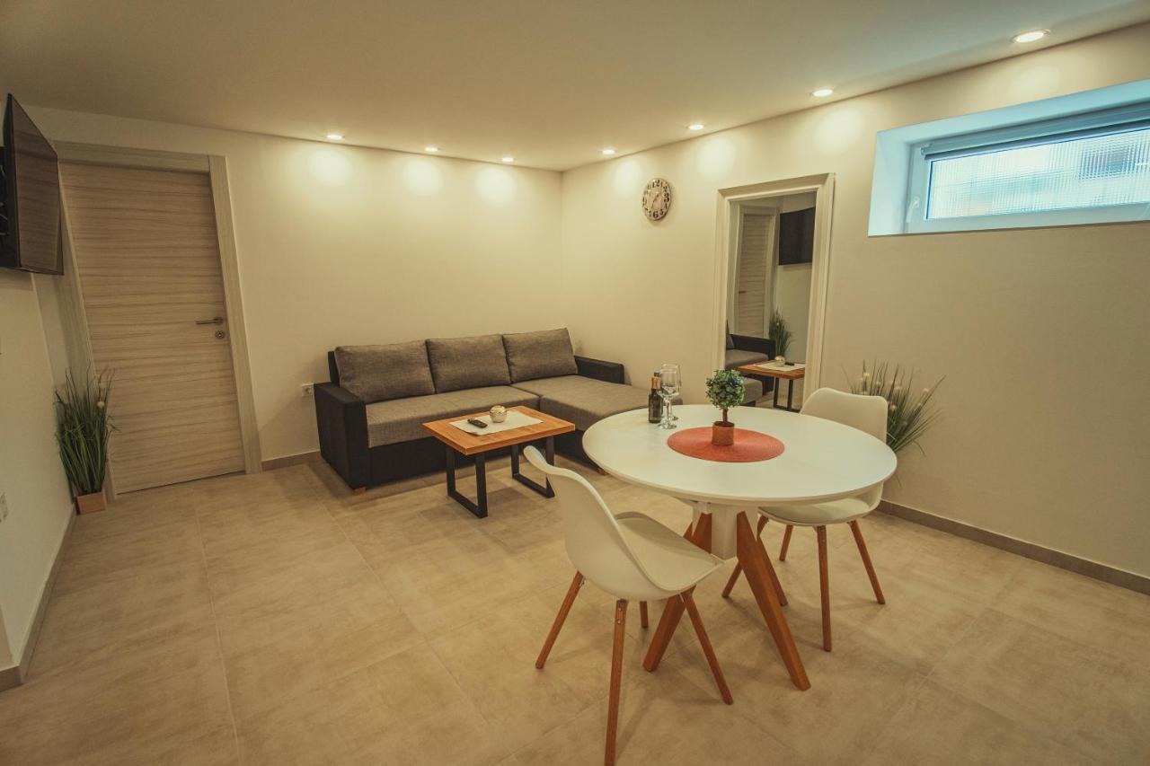 Apartmani Infinity Osijek Bagian luar foto
